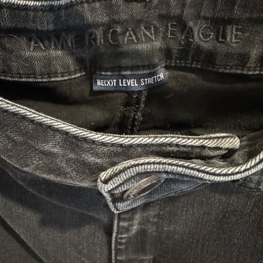 American Eagle Ripped Jeans - Picture 3 of 4